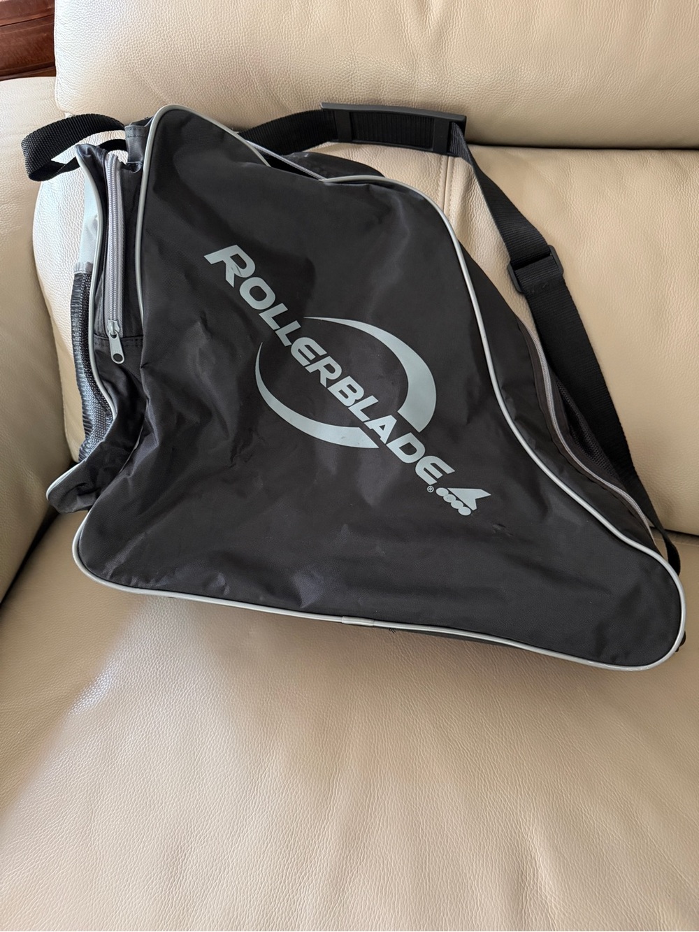 Vtg ROLLERBLADE Original black skate bag zippered w removable adjustable strap - Picture 3 of 16